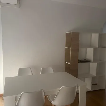 Calderon Centro Apartment Almeria